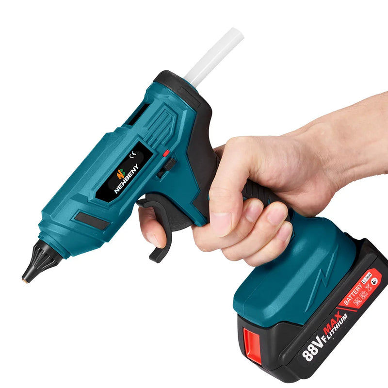 PISTOLA DE COLA QUENTE A BATERIA MAKITA 18V COM BASTAO 11MM